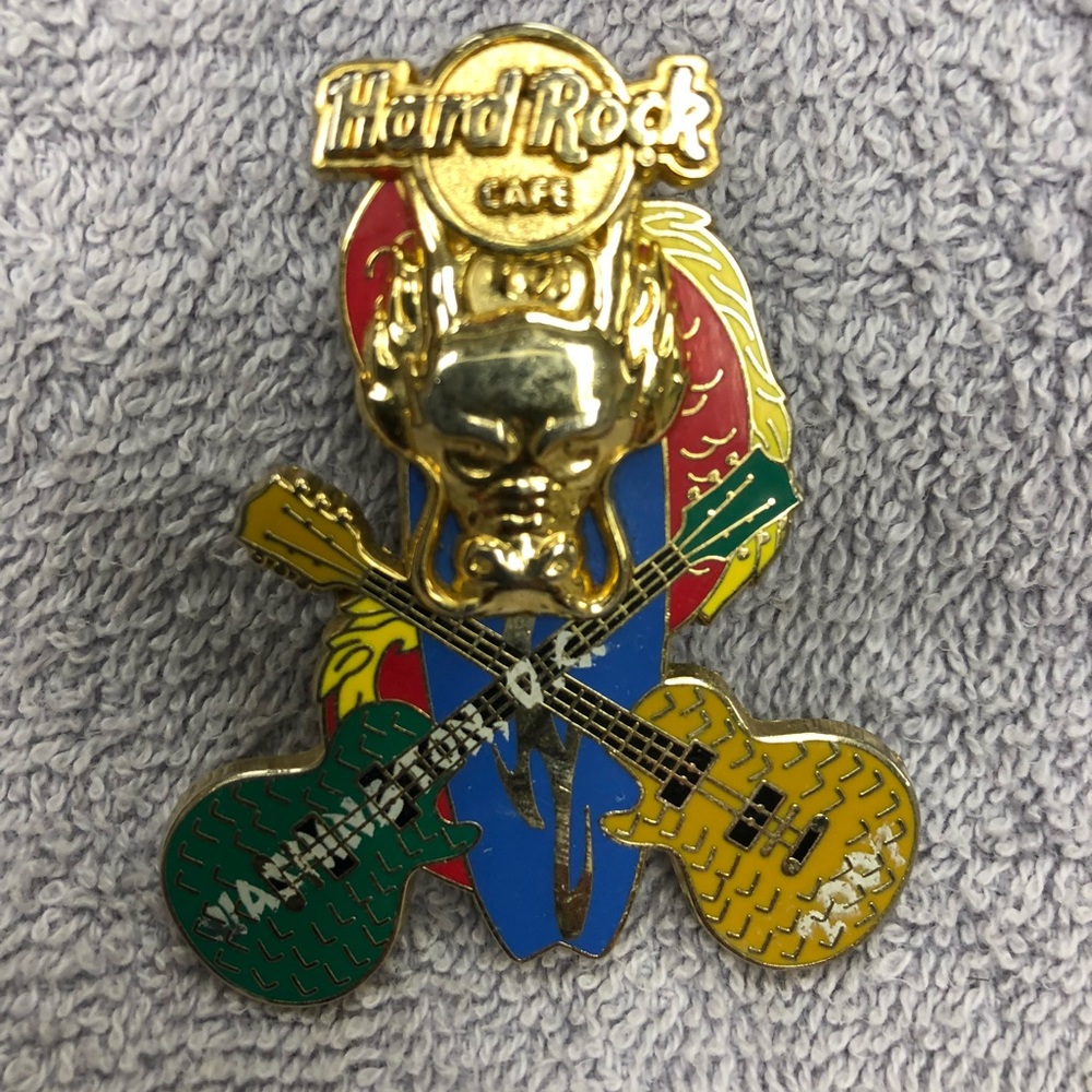 Hard Rock Cafe pin